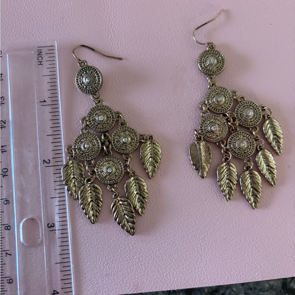 Vintage-Inspired Leaf Drop Earrings